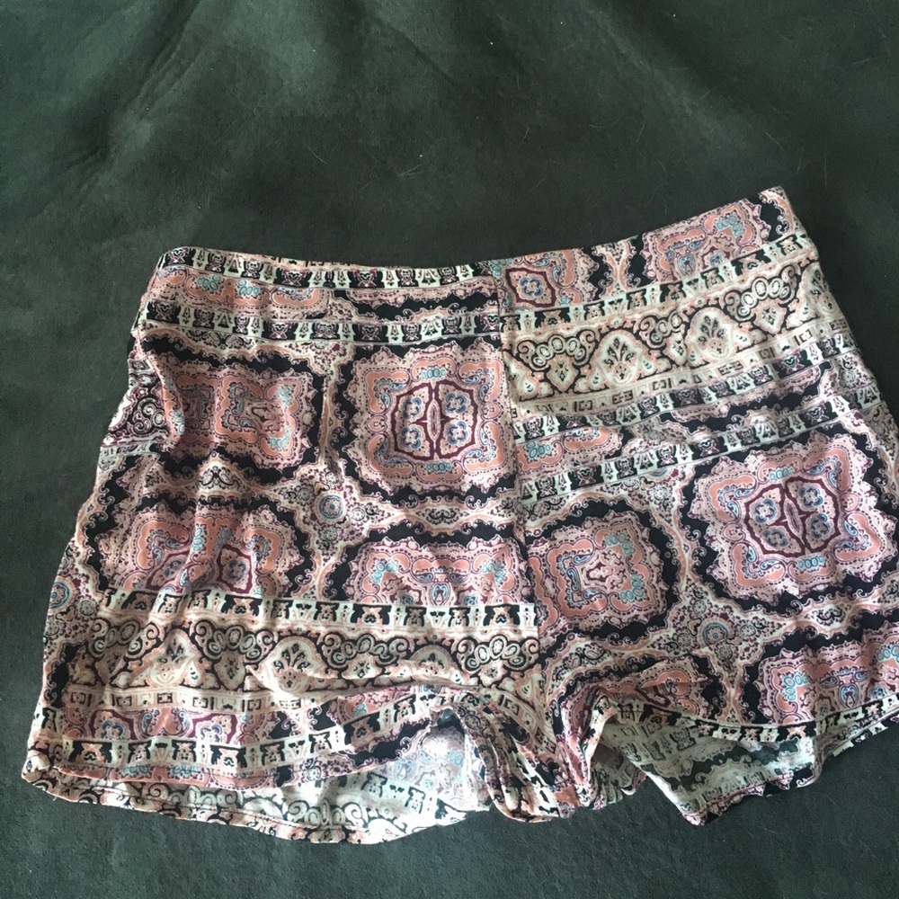 High waisted patterned shorts